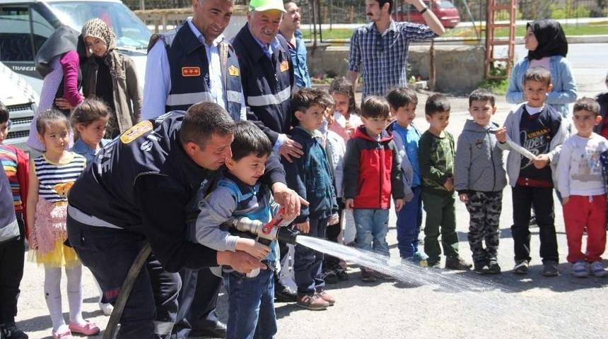 Anaokulu &Ouml;ğrencilerden İtfaiyeye Ziyaret