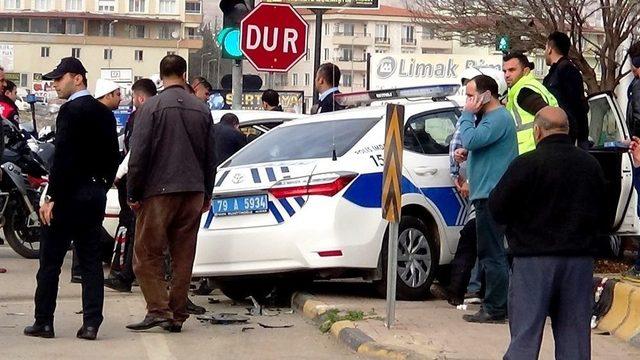 Kilis’te Trafik Kazası: 2’si Polis 4 Yaralı