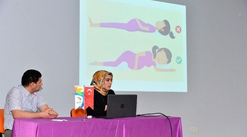 Anne Adayları Gebe Okulu’na Başladı