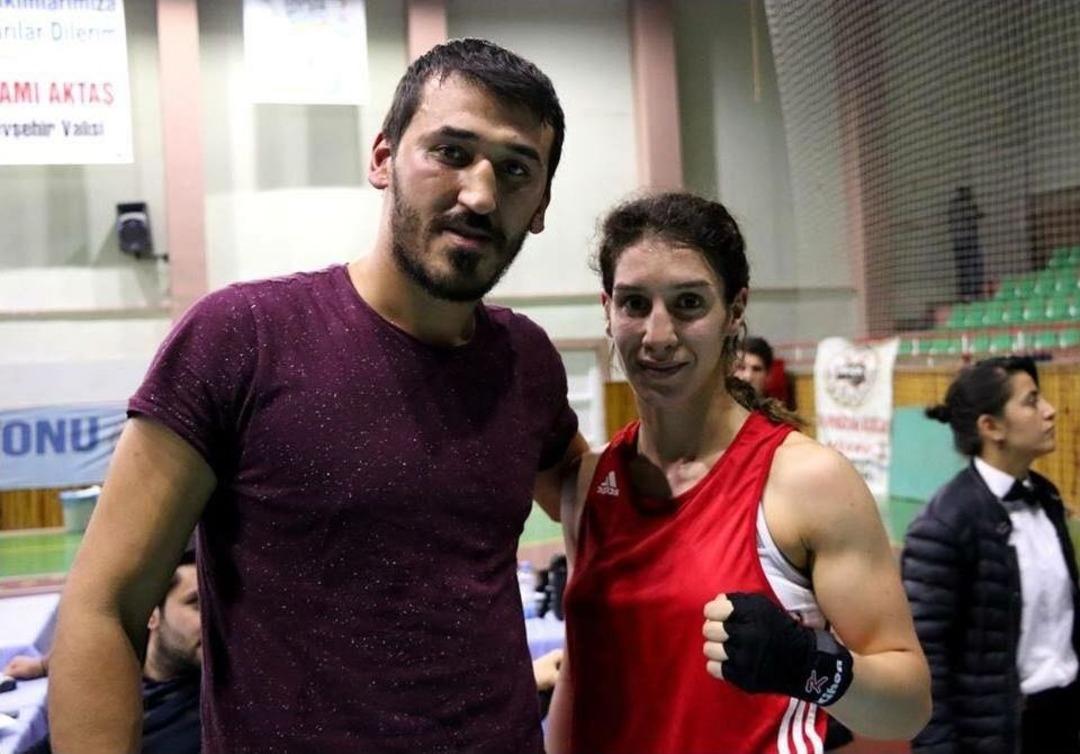 7 Kez T&uuml;rkiye Şampiyonu Olan Milli Boks&ouml;r Sema &Ccedil;alışkan Destek Beliyor
