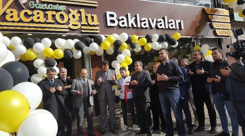 Vali Ustaoğlu, İş Yeri A&ccedil;ılışına Katıldı