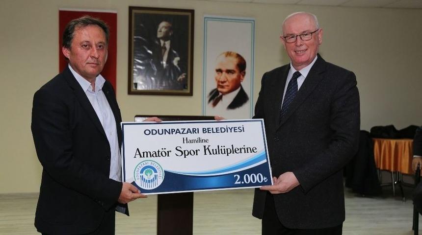 Odunpazarı Belediyesi&rsquo;nden Amat&ouml;r Spor Kul&uuml;plerine Yardım