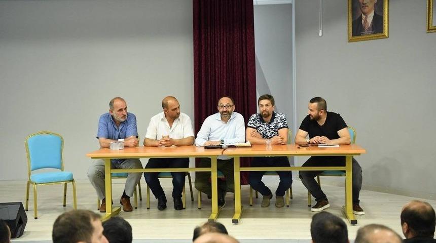 Başkan &Uuml;z&uuml;lmez, Arslanbey Fk Kongresine Katıldı