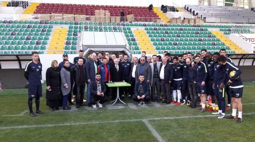 Ak Parti&rsquo;den T.m. Akhisarspor&rsquo;a Baklavalı Ziyaret