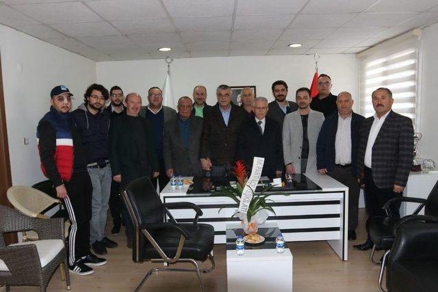 Ak Parti’den T.m. Akhisarspor’a Baklavalı Ziyaret 1