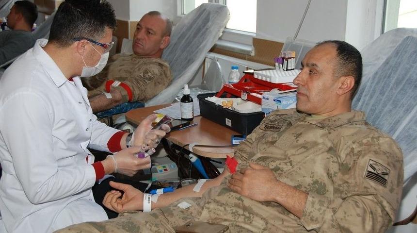 Jandarma Bu Sefer 156&rsquo;yı Kimse Aramadan Yardıma Koştu