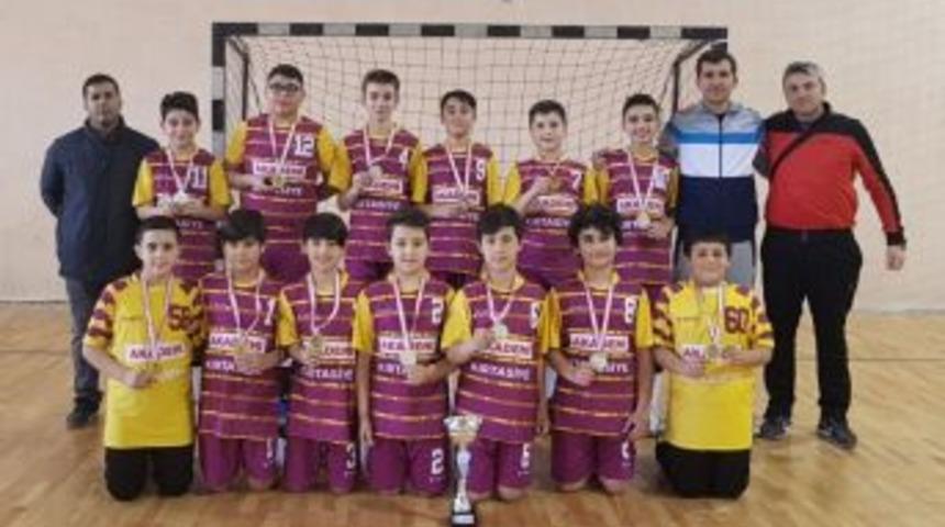 Turhal Mimar Sinan Ortaokulu Hentbol İl Birincisi Oldu