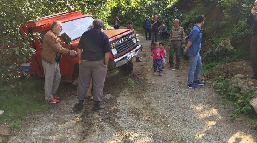 Kamyonet Duvara &Ccedil;arptı: 23 Yaralı