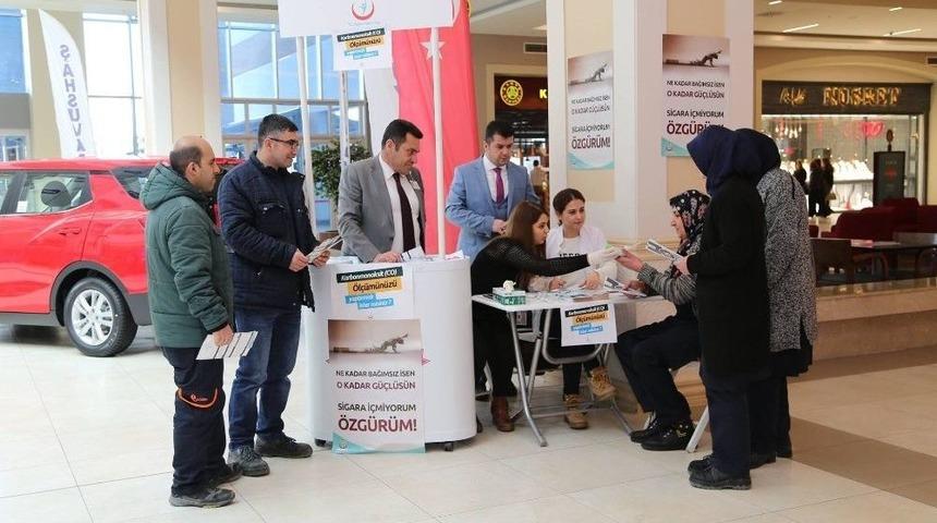 Avm&rsquo;lerde Sigaranın Zararlarını Anlatıldı