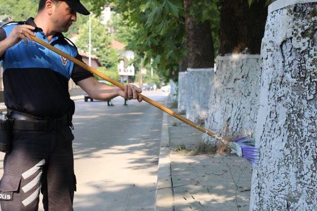 Belediyenin Yapacağı İşi Polis Yaptı