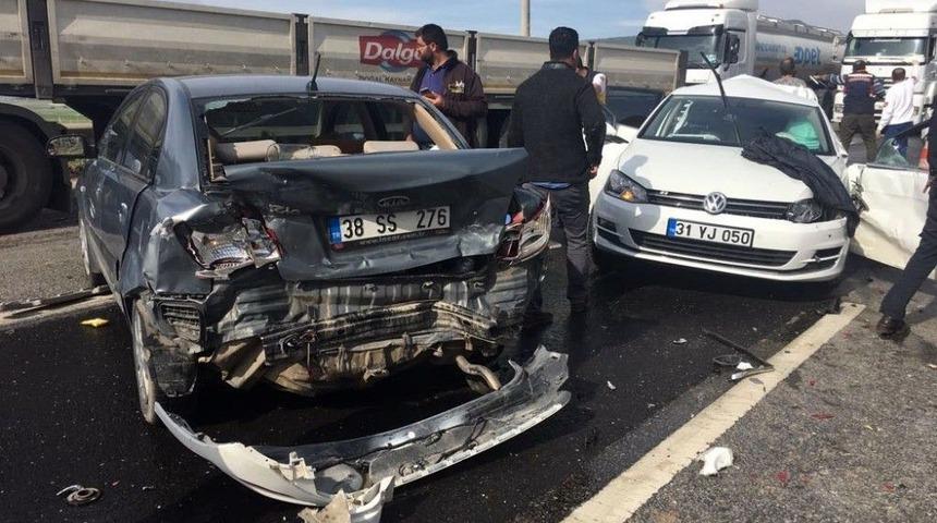 Kahramanmaraş’ta Zincirleme Trafik Kazası: 1 Ölü, 17 Yaralı