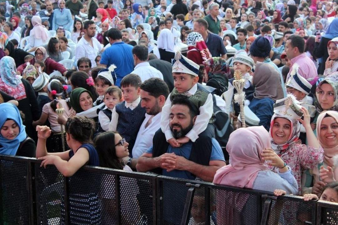Kagıthane&rsquo;de Coşkulu S&uuml;nnet Ş&ouml;leni