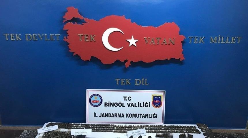 Bing&ouml;l&rsquo;de 8 Adet El Bombası Ve M&uuml;himmat Ele Ge&ccedil;irildi