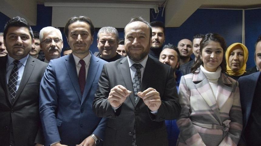 Başkan Teşkilata Sigarayı Bıraktırdı