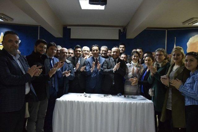 Başkan Teşkilata Sigarayı Bıraktırdı 1