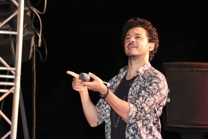 Buray, Karamanlı Hayranlarına Unutulmaz Bir Gece Yaşattı G1