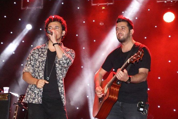 Buray, Karamanlı Hayranlarına Unutulmaz Bir Gece Yaşattı G2