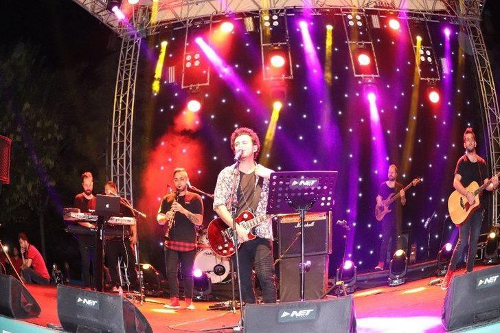 Buray, Karamanlı Hayranlarına Unutulmaz Bir Gece Yaşattı G3