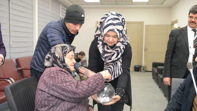 Çeşme Yaptırmak İçin Yarıştılar