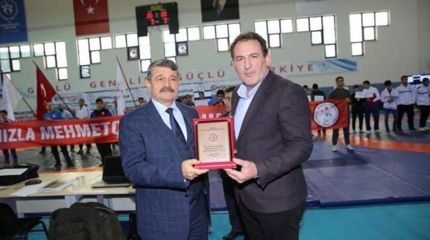 Bartın&rsquo;da 16-17 Yaş Arası Yıldızlar Grekoromen Grup Şampiyonası Başladı