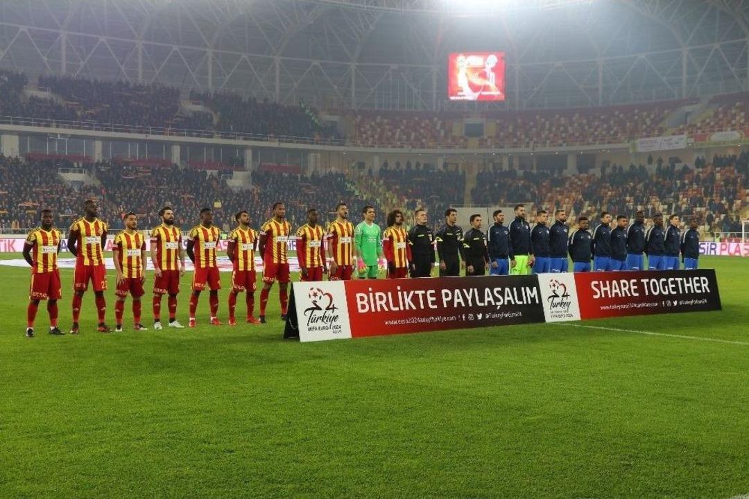 Spor Toto S&uuml;per Lig: Evkur Yeni Malatyaspor: 1 - Kasımpaşa: 1 (ilk Yarı)