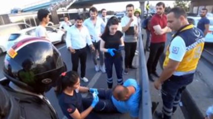 (&ouml;zel) E-5 Karayolunda Pompalı T&uuml;fekli Magandalar S&uuml;r&uuml;c&uuml;y&uuml; Darp Etti