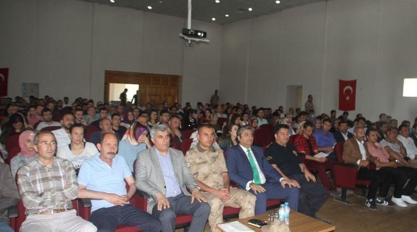 Malazgirt&rsquo;te &lsquo;se&ccedil;im&rsquo; Toplantısı