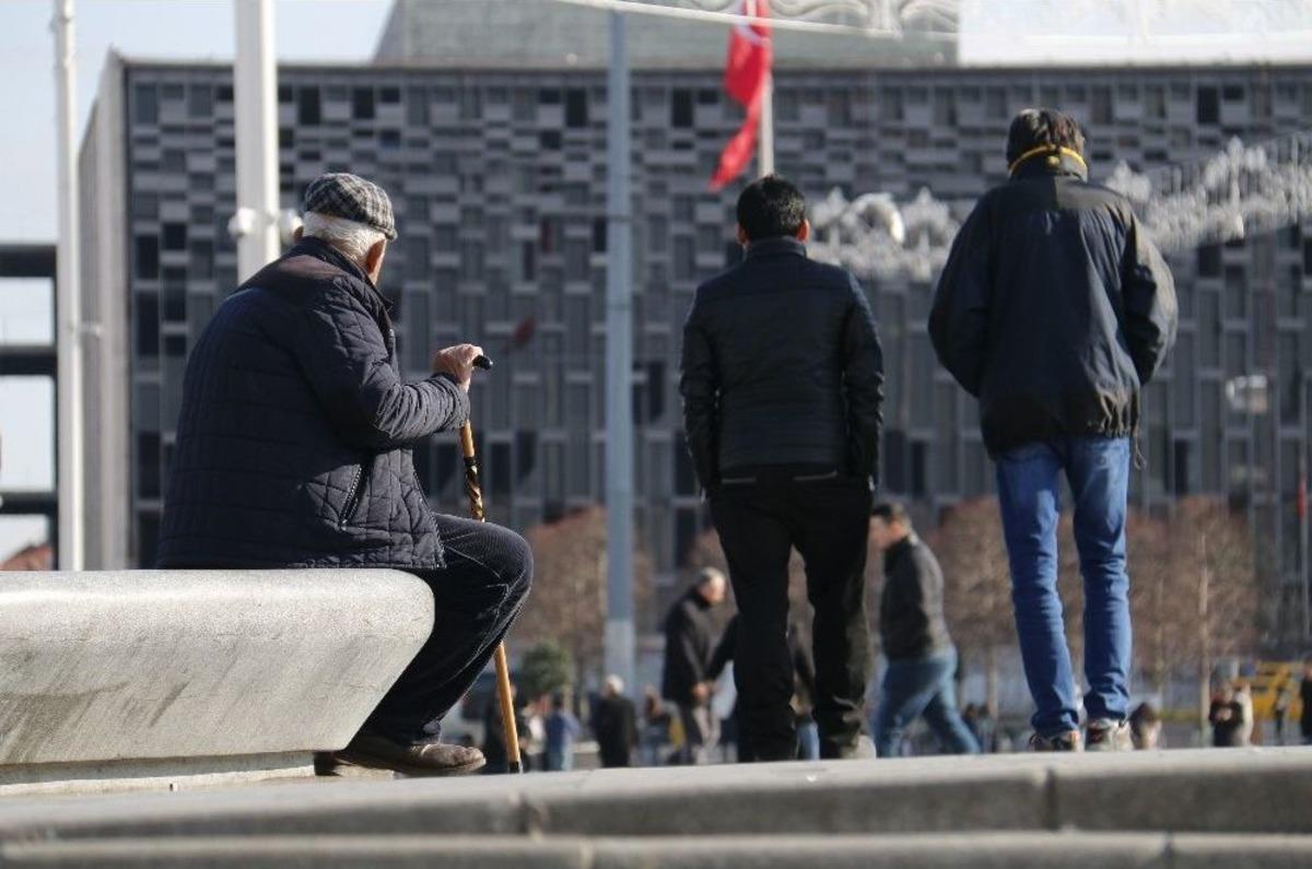 (&ouml;zel Haber) Atat&uuml;rk K&uuml;lt&uuml;r Merkezi Yıkım İ&ccedil;in G&uuml;n Sayıyor