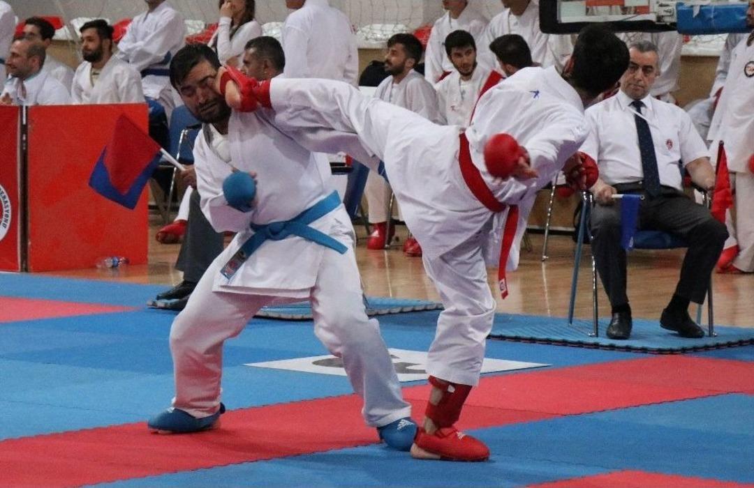 Bolu&rsquo;da Kul&uuml;pler T&uuml;rkiye Karate Şampiyonası Başladı