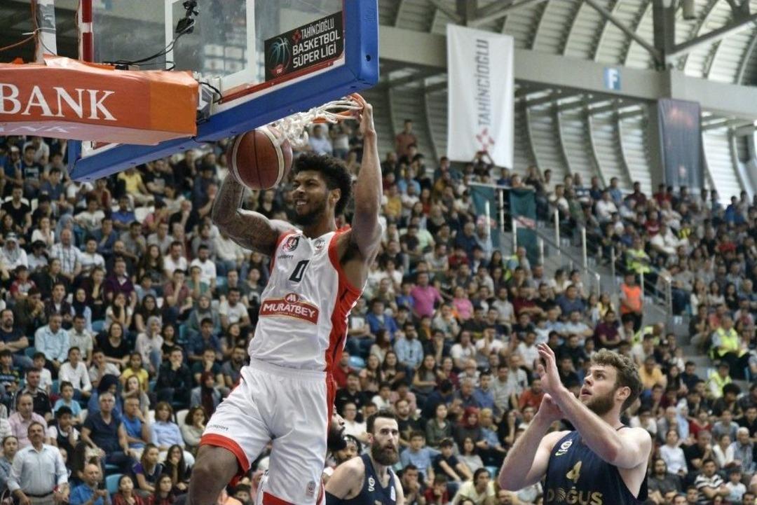 Tahincioğlu Basketbol S&uuml;per Ligi: Muratbey Uşak: 81 - Fenerbah&ccedil;e Doğuş: 90