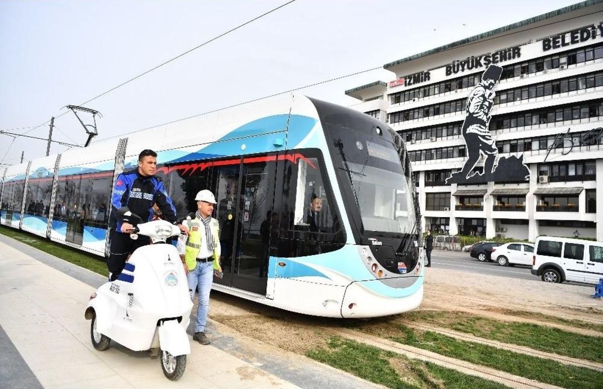 Konak&rsquo;ta Tramvay Heyecanı