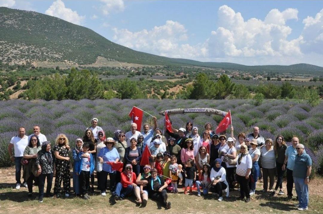 T&uuml;rk Telekom Emeklileri 30 Yıl Sonra Dinar&rsquo;da Buluştu