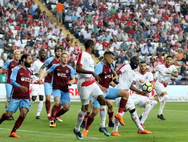 Spor Toto Süper Lig: Antalyaspor: 1 - Trabzonspor: 1 (ilk Yarı) G5