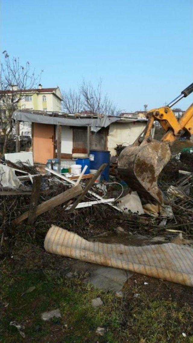 K&ouml;rfez&rsquo;de Ka&ccedil;ak Yapıya Ge&ccedil;it Yok 1