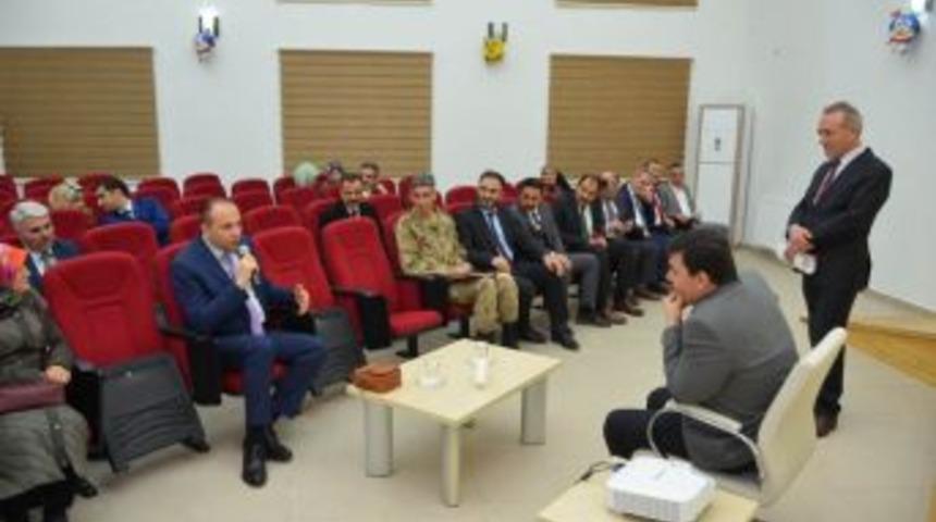 Rol Model Aile Projesinin Ara Değerlendirme Toplantısı Ger&ccedil;ekleştirildi