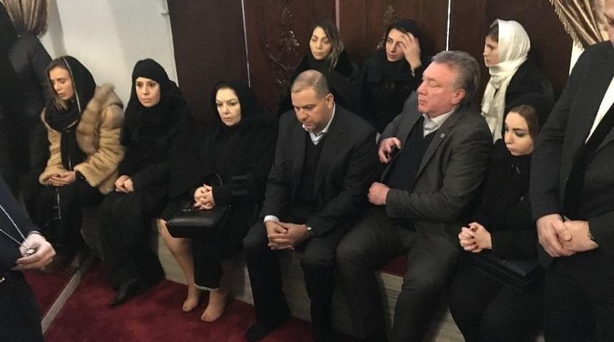 7 &Uuml;lkeden 40 Torunu Sultan 2&rsquo;inci Abd&uuml;lhamid Han&rsquo;ın Kabrini Ziyaret Etti