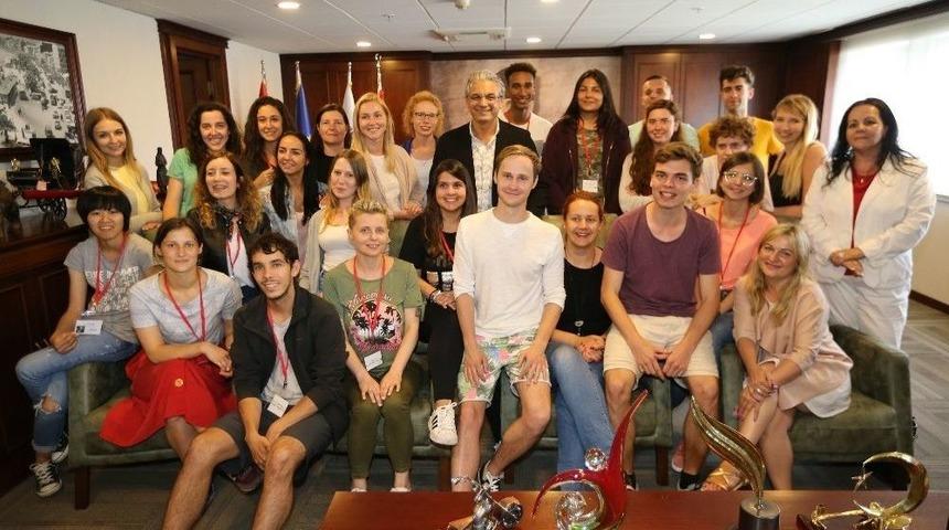 Avrupalı Gen&ccedil;ler Karşıyaka&rsquo;da Buluştu