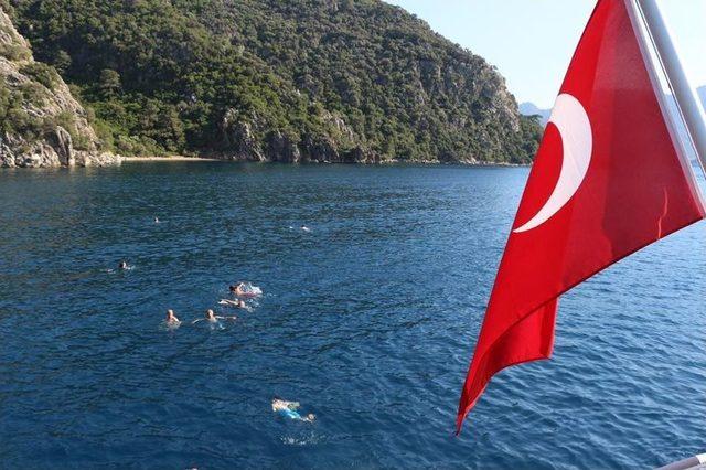 Anadolu Medyası Marmaris’te Stres Attı