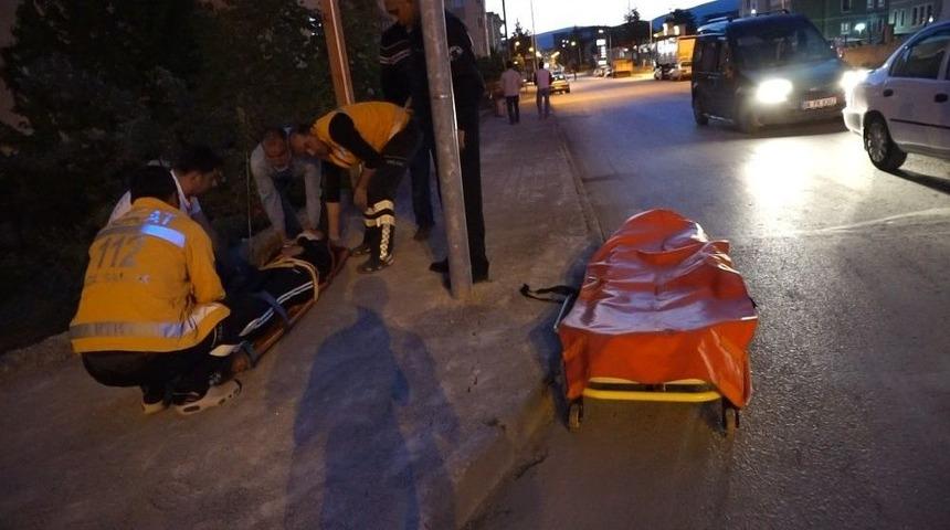 Tokat&rsquo;ta Kavşakta İki Otomobil &Ccedil;arpıştı: 4 Yaralı