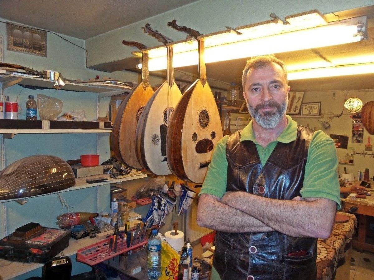 (&ouml;zel Haber) &Uuml;nl&uuml; Lutiyer Ramazan Calay 23 Yılda Bin 600 &lsquo;ud&rsquo; Yaptı