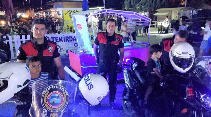 &Ccedil;ocuklara Polis Şefkati