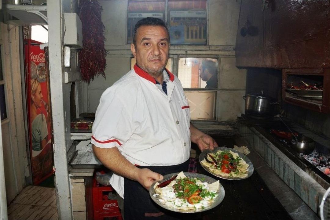 140 Yıllık Lezzet Tarihi Mekanda Yaşıyor