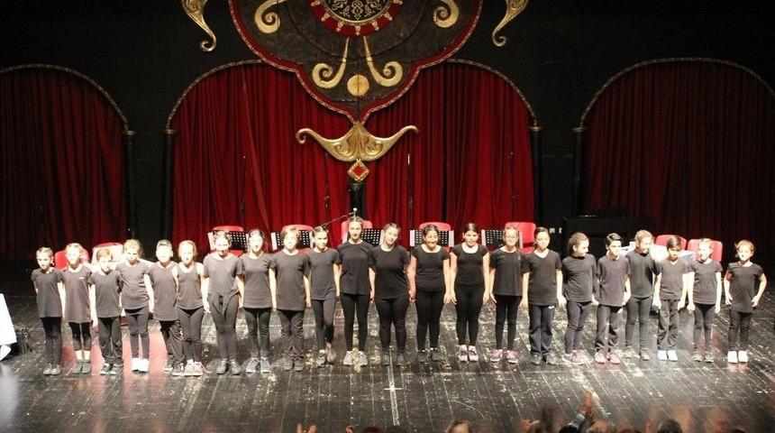 Avcılar&rsquo;da &ldquo;anadoluyum Ben Tanıyor Musun&rdquo; Dinleti G&ouml;sterisi