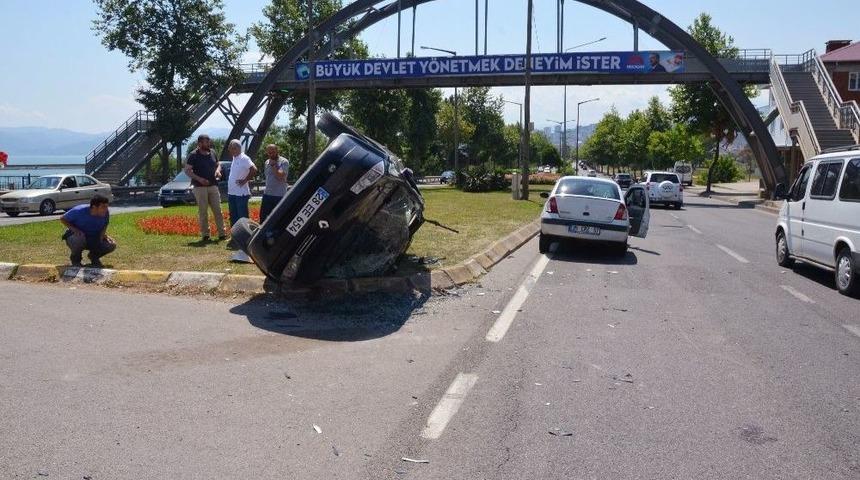 Ordu&rsquo;da 4 Kişinin Yaralandığı Kaza Kamerada