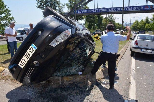 Ordu’da 4 Kişinin Yaralandığı Kaza Kamerada