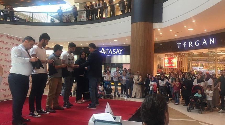 Piazza Avm&rsquo;nin Son Model Otomobili Talihlisini Buldu