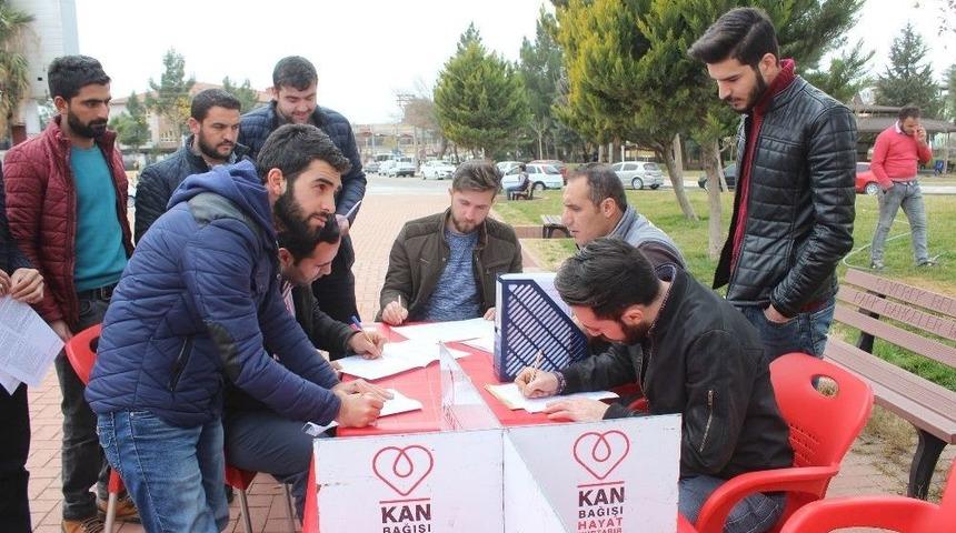 Ak Partili Gen&ccedil;lerden Kan Bağışı