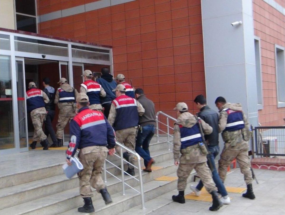 &Uuml;z&uuml;m Bağındaki Cinayetle İlgili 12 Ş&uuml;pheli Serbest Bırakıldı