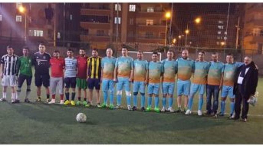 Ak Partililer Arasında Dostluk Ma&ccedil;ı