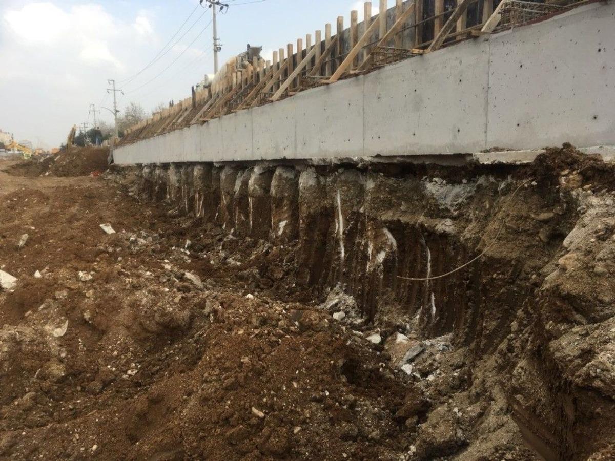 Turgutlu K&ouml;pr&uuml;l&uuml; Kavşağında &Ccedil;alışmalar Devam Ediyor